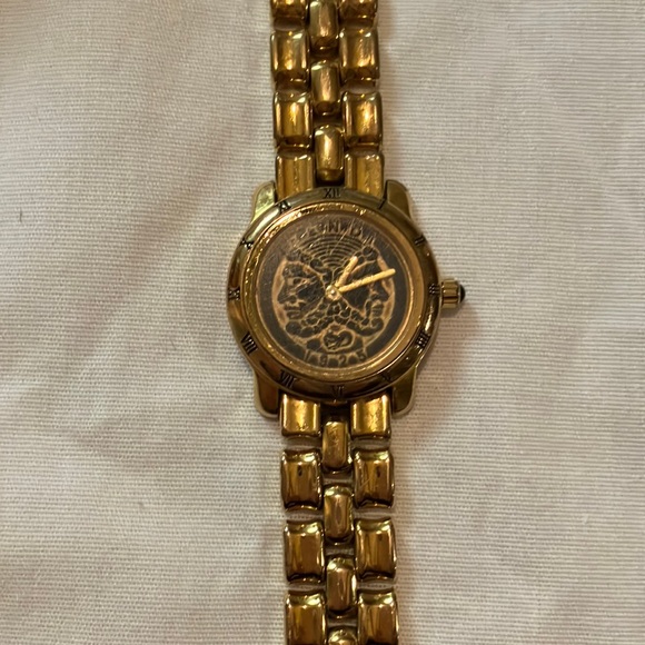 Vintage Fendi gold watch. - Picture 1 of 5